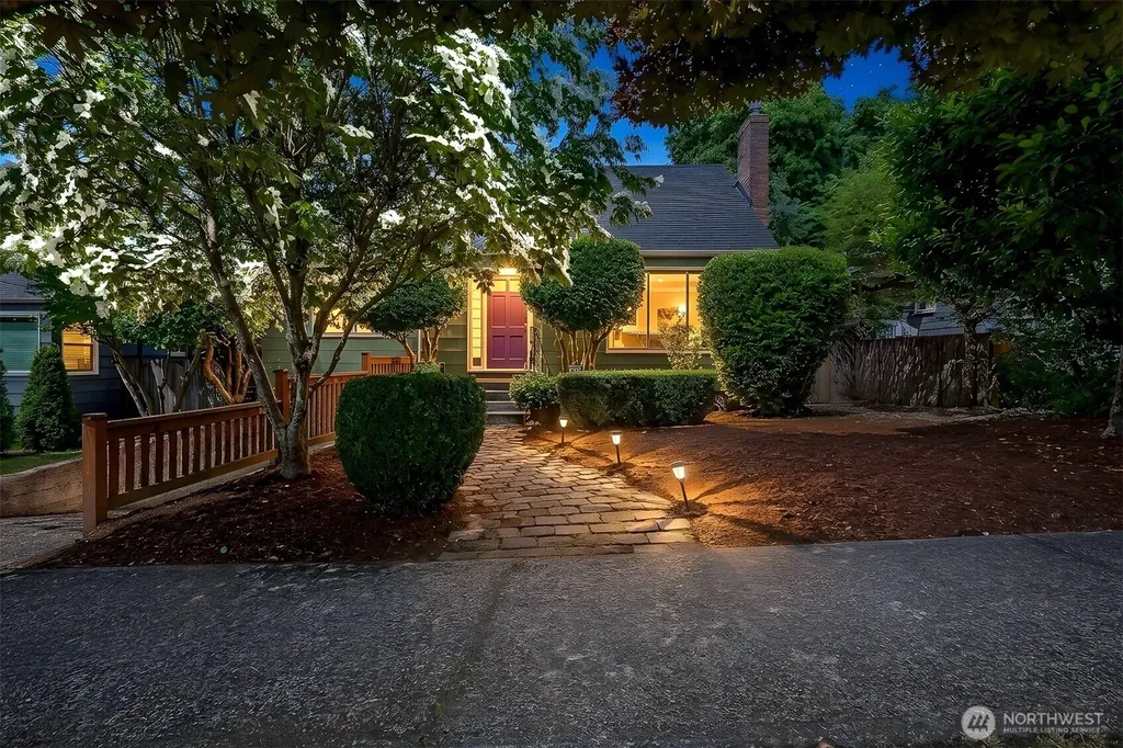 6519 40th Avenue NE Seattle WA 98115