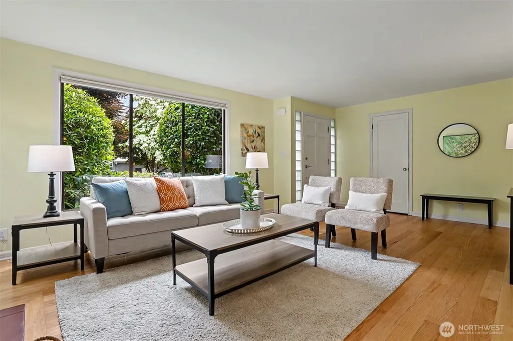 6519 40th Avenue NE Seattle WA 98115