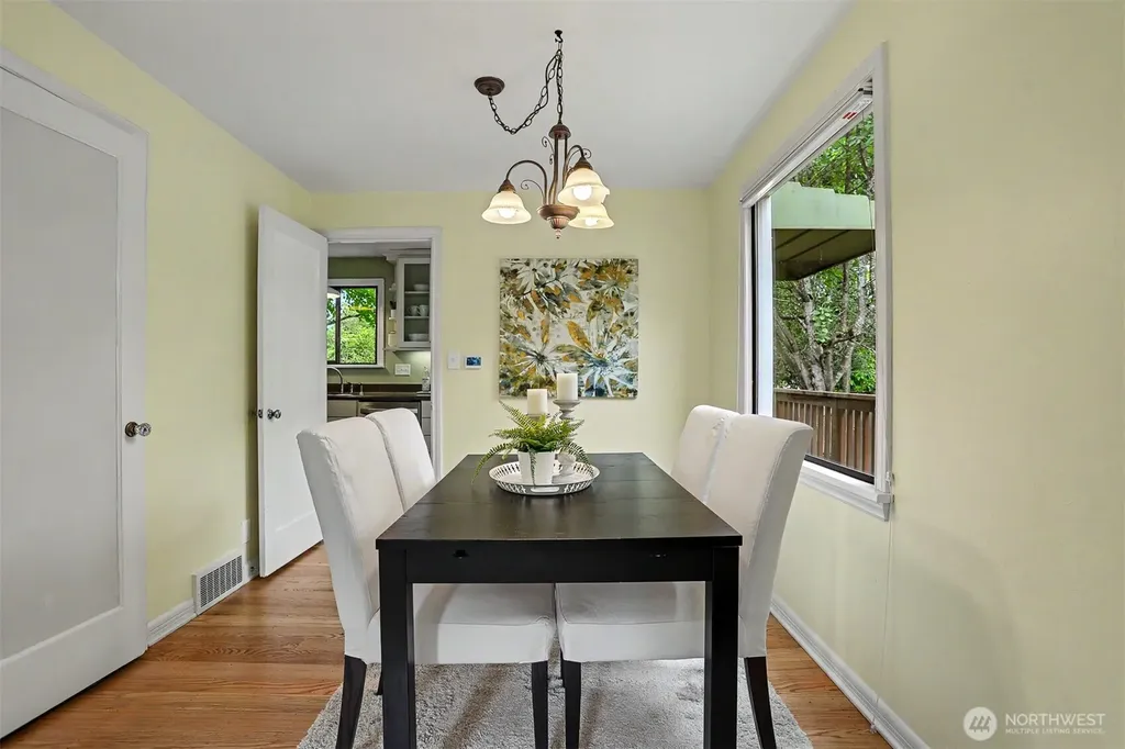 6519 40th Avenue NE Seattle WA 98115