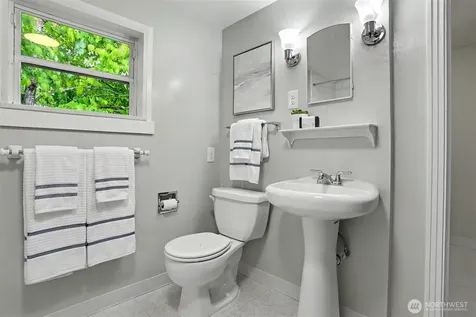 6519 40th Avenue NE Seattle WA 98115