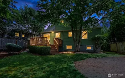 6519 40th Avenue NE Seattle WA 98115
