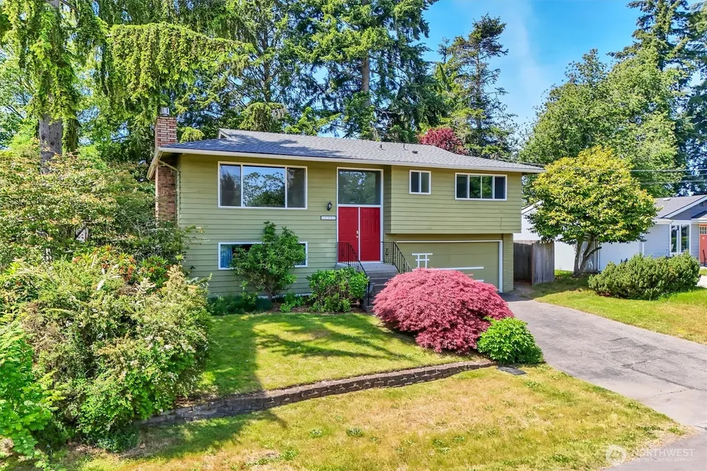 20907 4th Place S Des Moines WA 98198