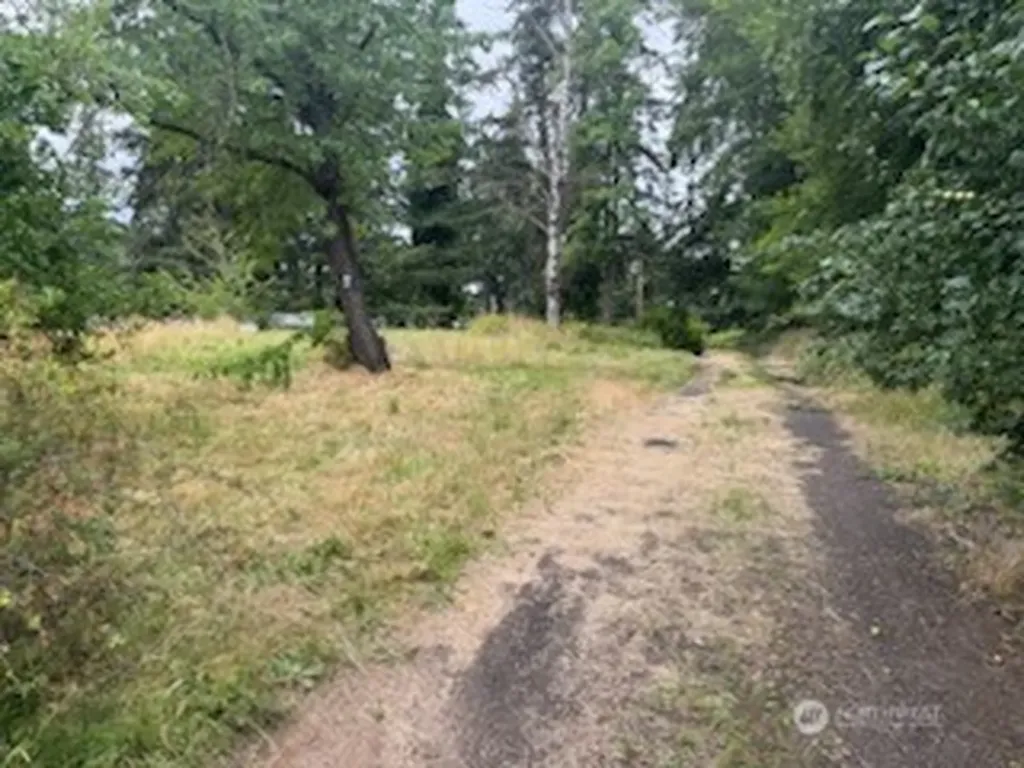 1210 N 7th Avenue Kelso WA 98626