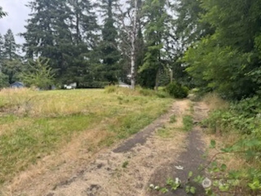 1210 N 7th Avenue Kelso WA 98626