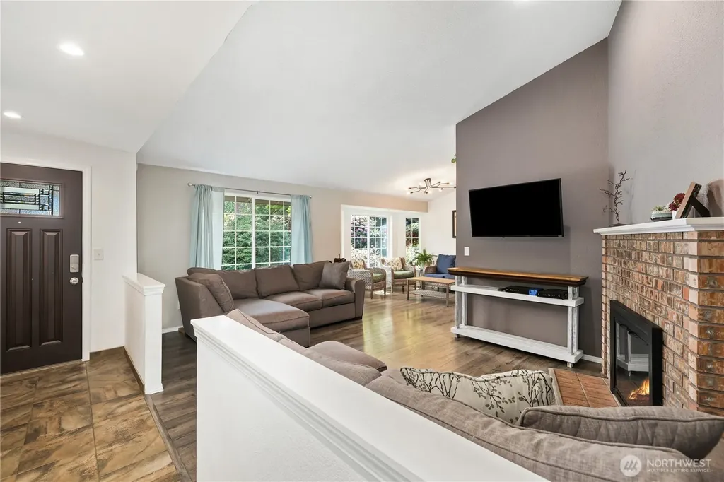3007 23rd Avenue Ct SE Puyallup WA 98374