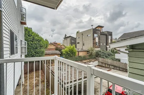 8848 Stone Avenue N Seattle WA 98103