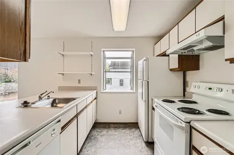 8848 Stone Avenue N Seattle WA 98103