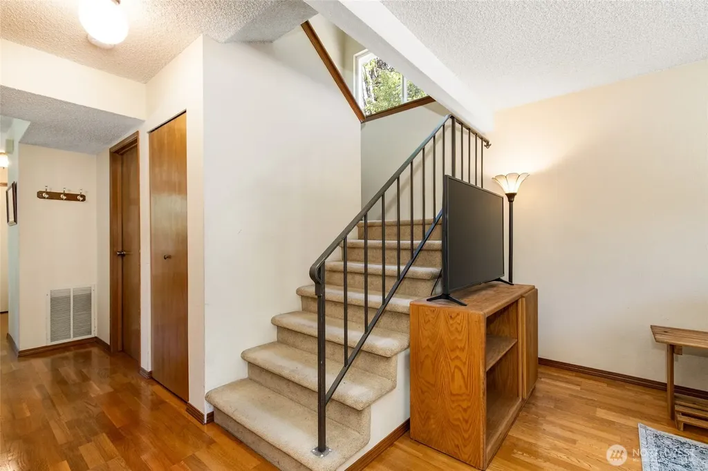 21136 NE 16th Street Sammamish WA 98074