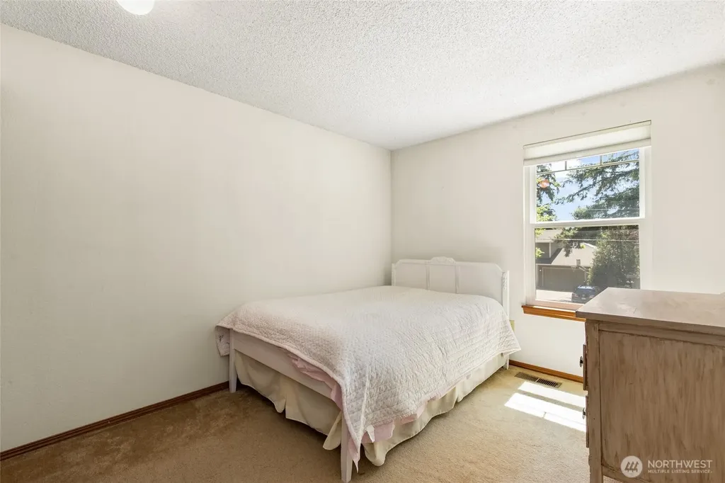 21136 NE 16th Street Sammamish WA 98074