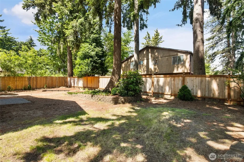 21136 NE 16th Street Sammamish WA 98074