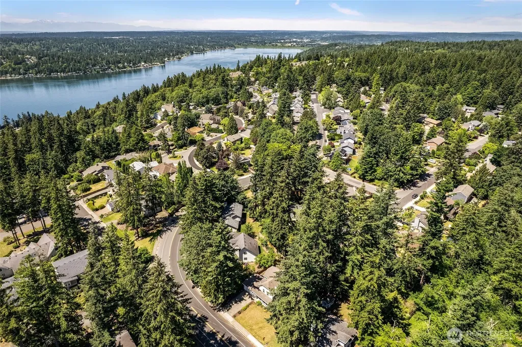 21136 NE 16th Street Sammamish WA 98074
