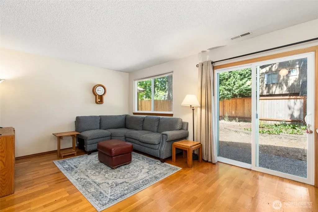 21136 NE 16th Street Sammamish WA 98074