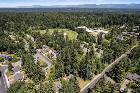 21136 NE 16th Street Sammamish WA 98074
