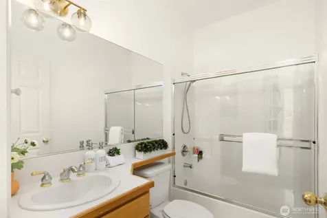 5778 Wimsey Lane NE Bainbridge Island WA 98110