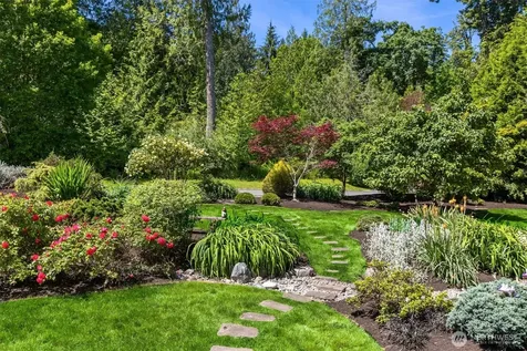 5778 Wimsey Lane NE Bainbridge Island WA 98110