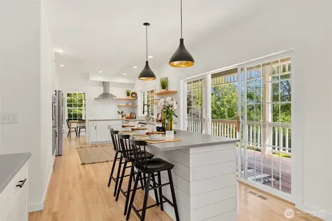 5778 Wimsey Lane NE Bainbridge Island WA 98110