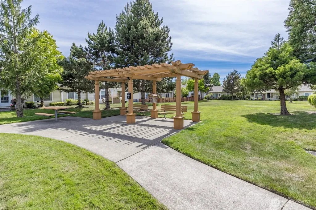 6112 Nathan Way SE Auburn WA 98092