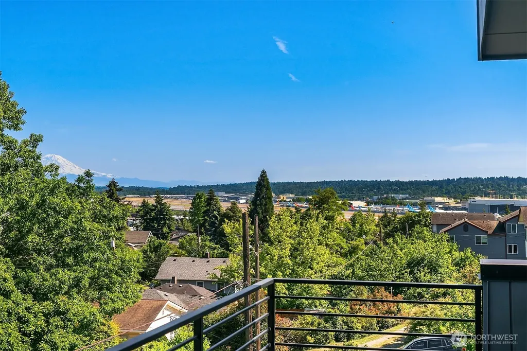 5562 15th Avenue S Seattle WA 98108