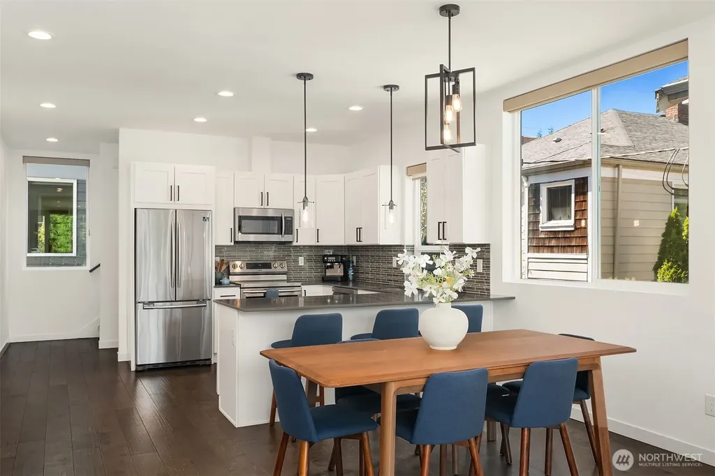 5562 15th Avenue S Seattle WA 98108