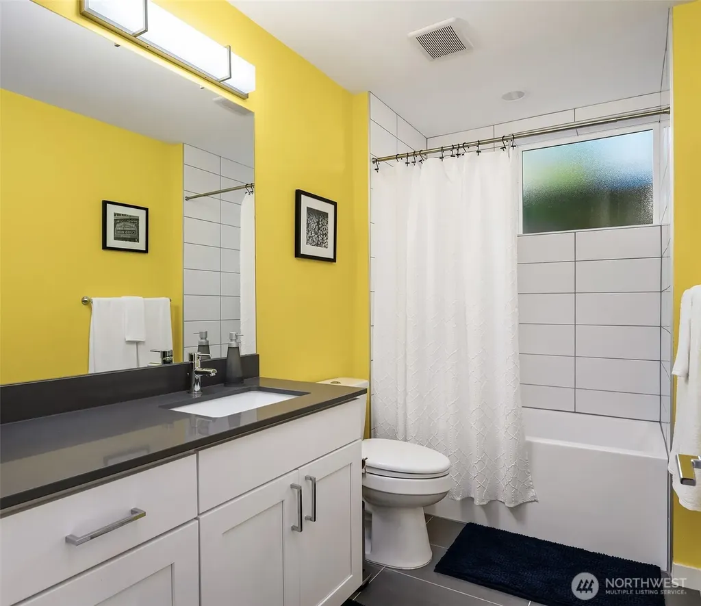 5562 15th Avenue S Seattle WA 98108