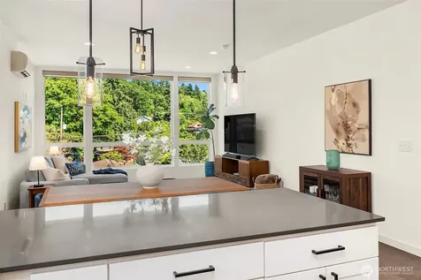 5562 15th Avenue S Seattle WA 98108