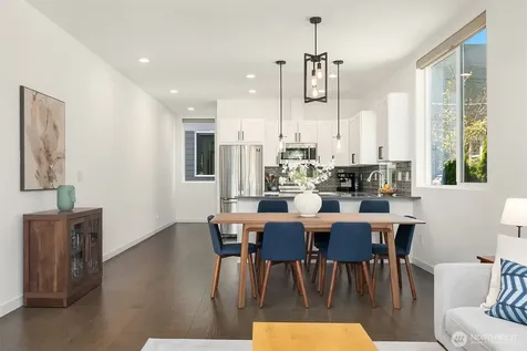 5562 15th Avenue S Seattle WA 98108