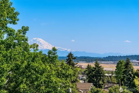 5562 15th Avenue S Seattle WA 98108