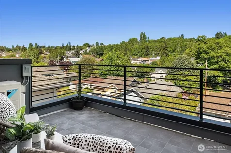 5562 15th Avenue S Seattle WA 98108
