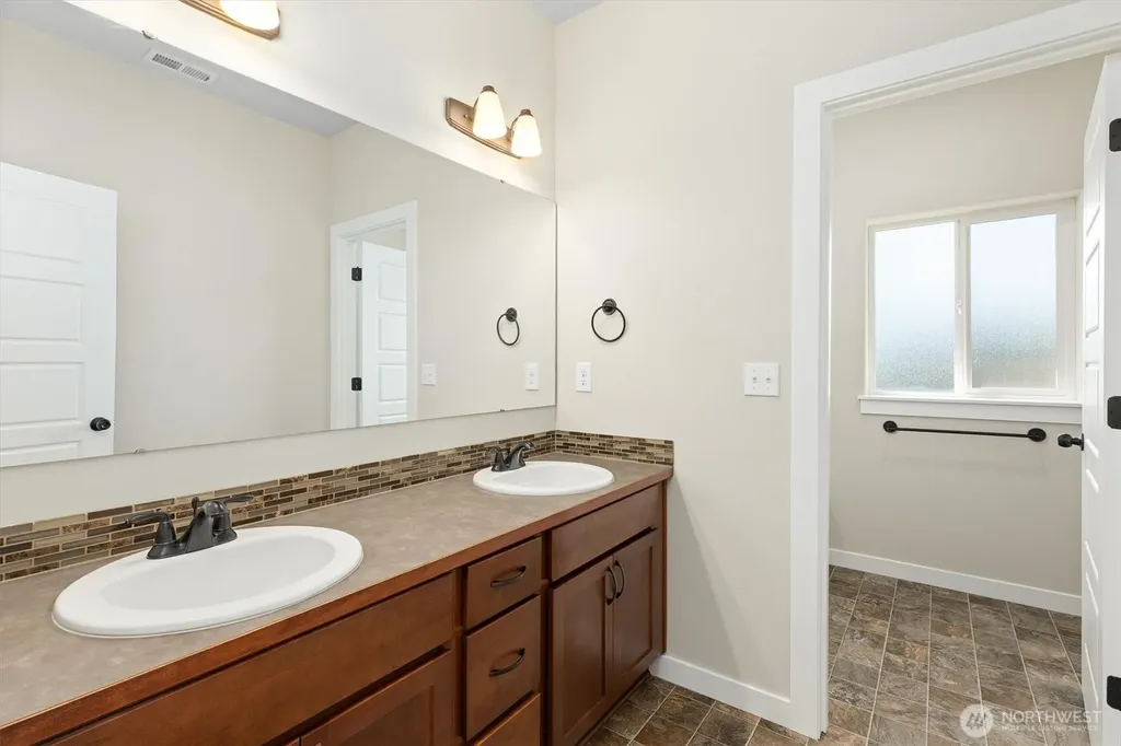3210 14th Street Pl SW Puyallup WA 98374