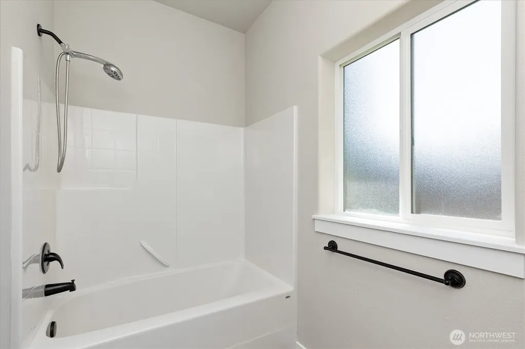 3210 14th Street Pl SW Puyallup WA 98374
