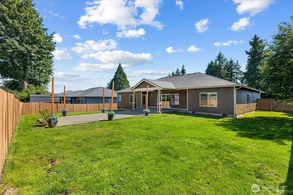 3210 14th Street Pl SW Puyallup WA 98374