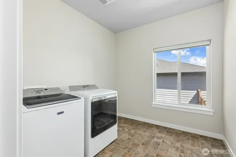 3210 14th Street Pl SW Puyallup WA 98374