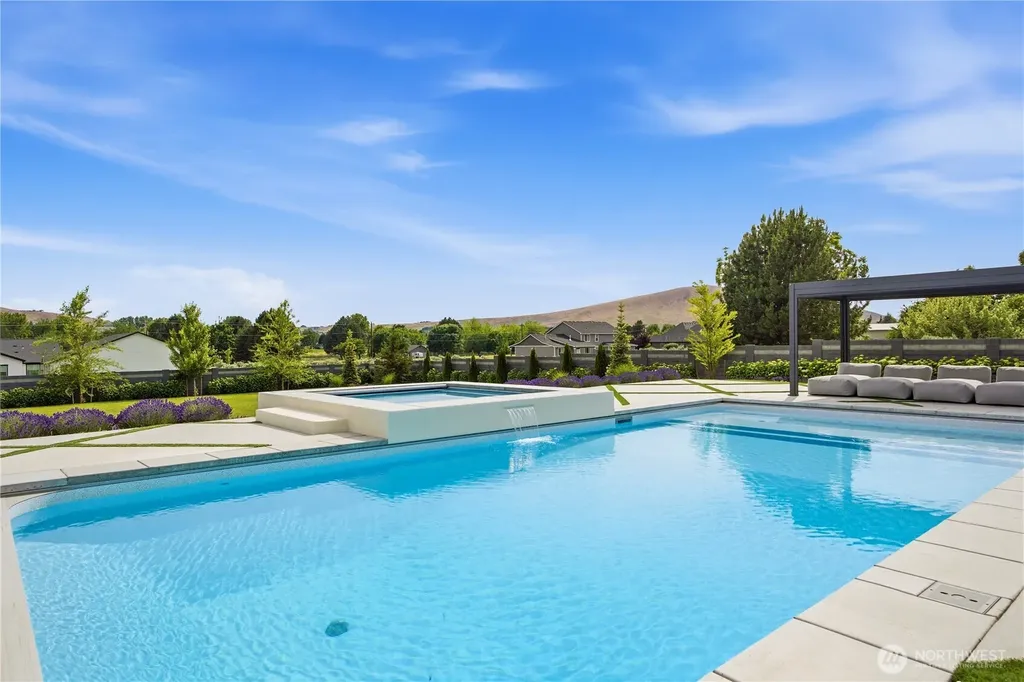 3543 Paso Fino Street West Richland WA 99353