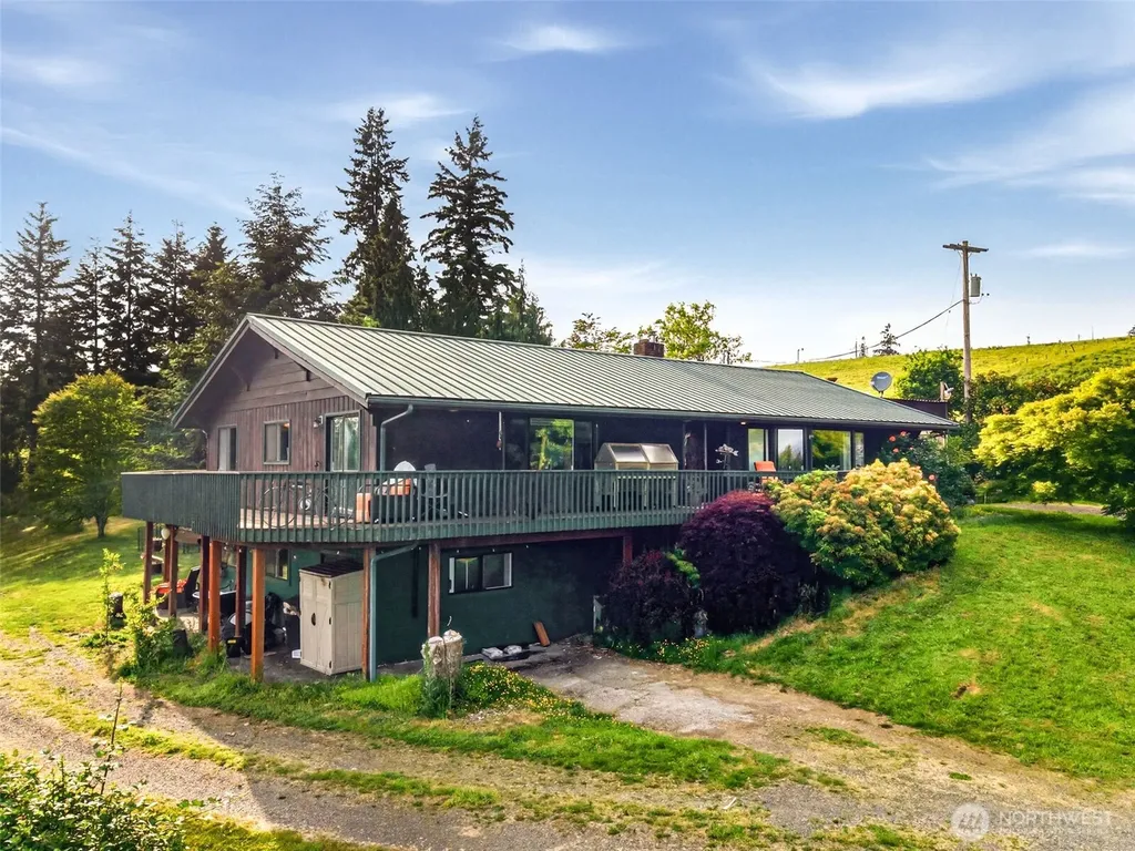 1058 Burnt Ridge Road Onalaska WA 98570