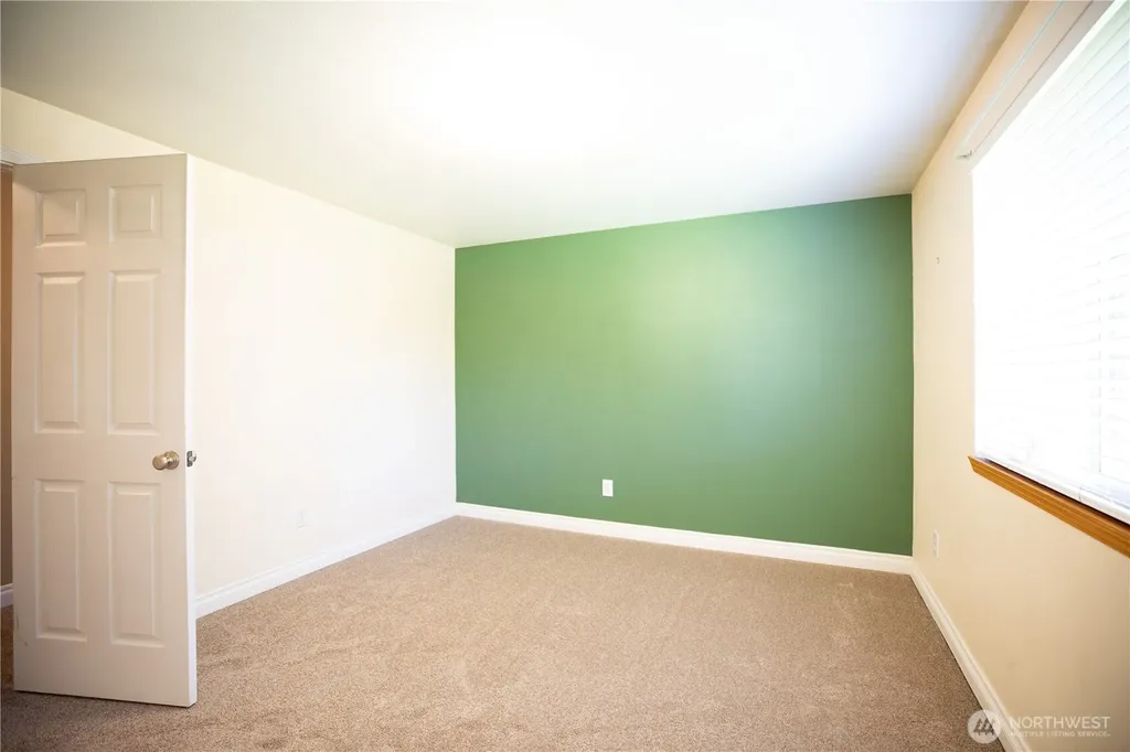 1917 9th Avenue Ct SE Puyallup WA 98372