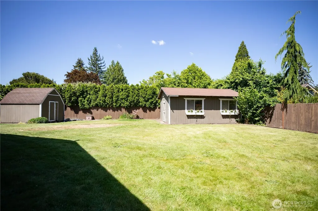 1917 9th Avenue Ct SE Puyallup WA 98372