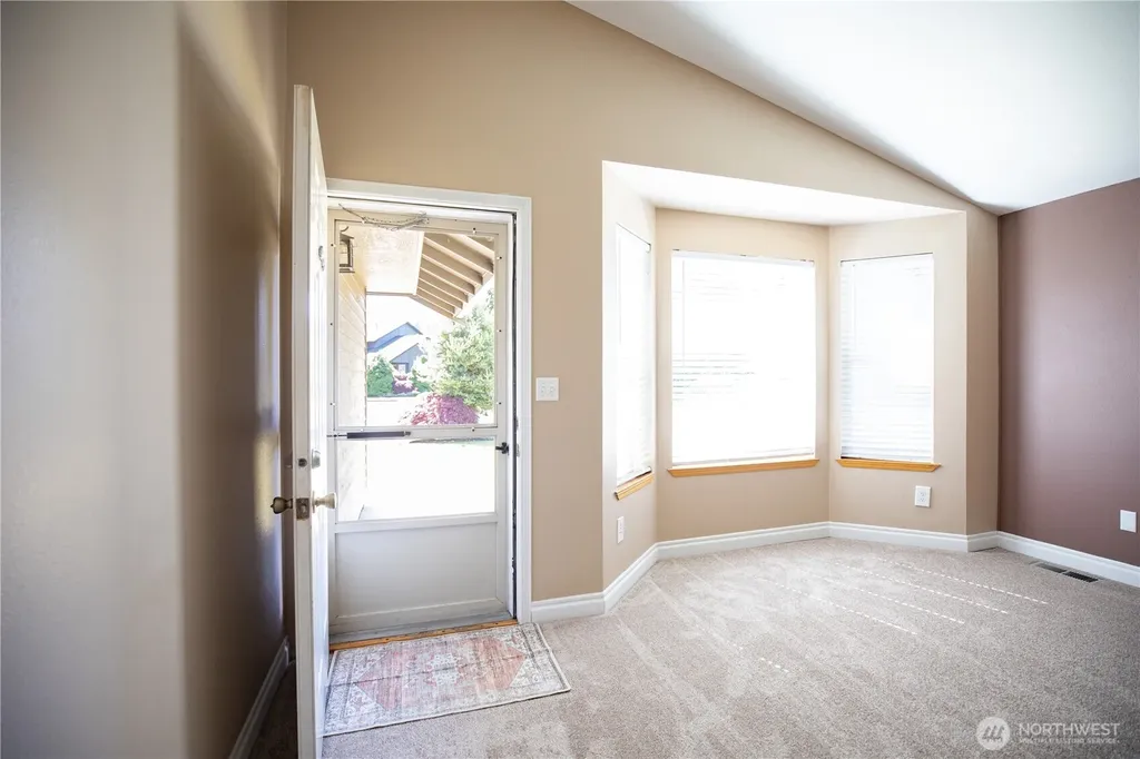 1917 9th Avenue Ct SE Puyallup WA 98372