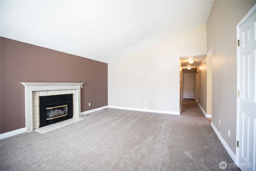 1917 9th Avenue Ct SE Puyallup WA 98372