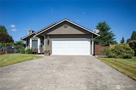 1917 9th Avenue Ct SE Puyallup WA 98372
