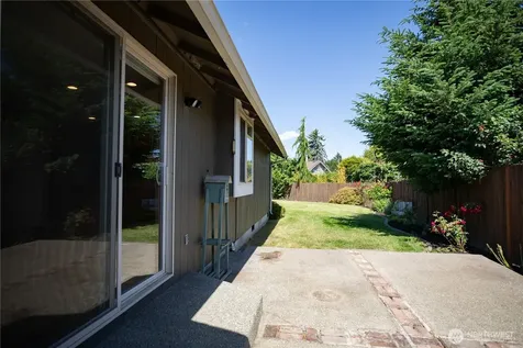1917 9th Avenue Ct SE Puyallup WA 98372
