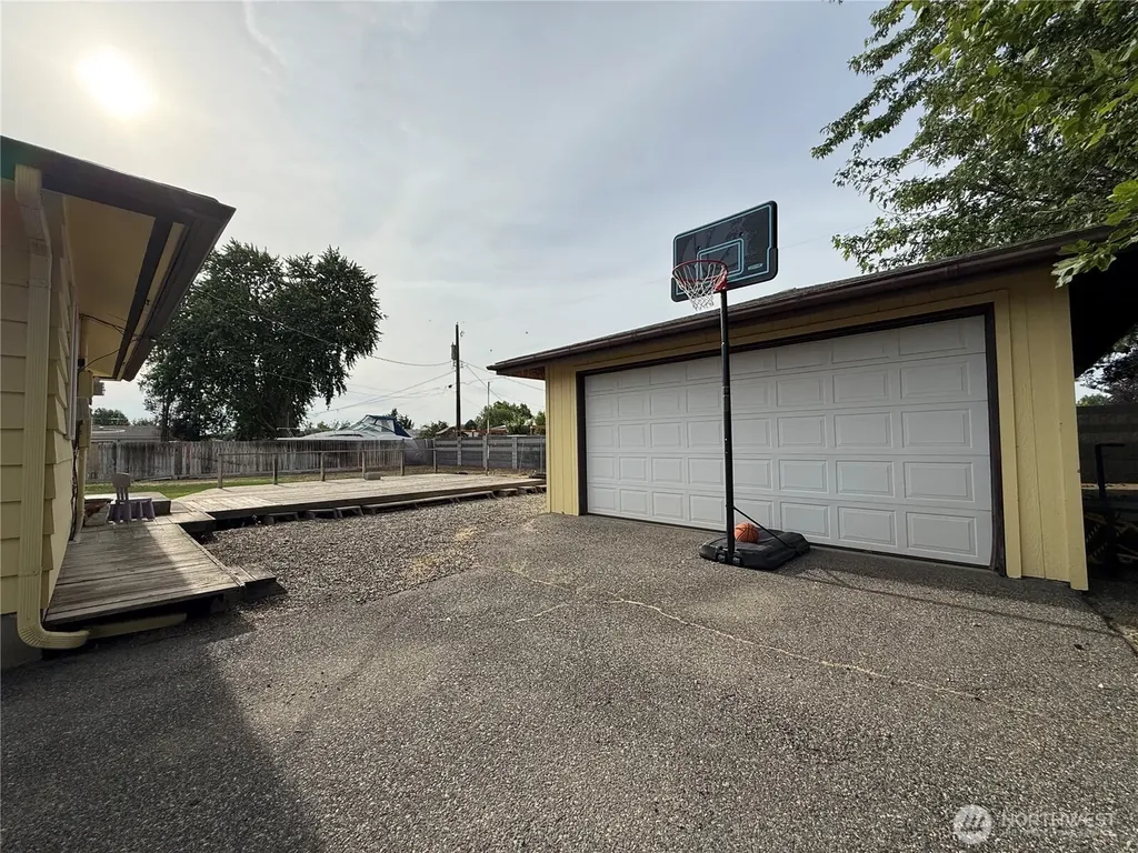 3903 W Nixon Street Pasco WA 99301