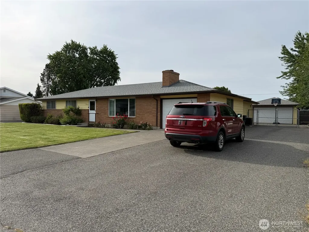 3903 W Nixon Street Pasco WA 99301
