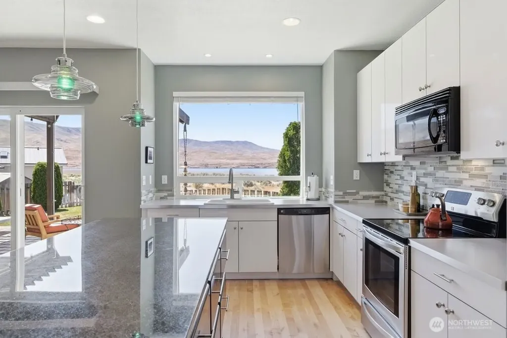 406 Island View SW Mattawa WA 99349