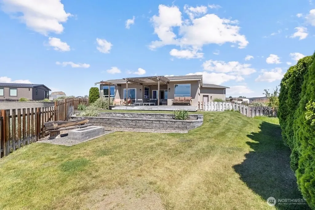 406 Island View SW Mattawa WA 99349