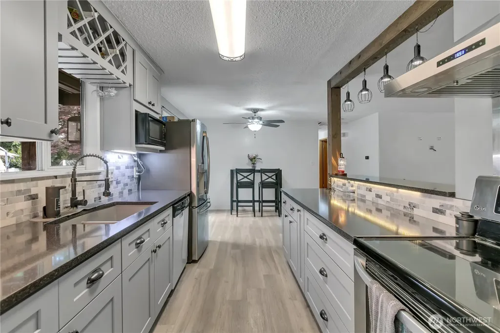 30461 188th Avenue SE Kent WA 98042