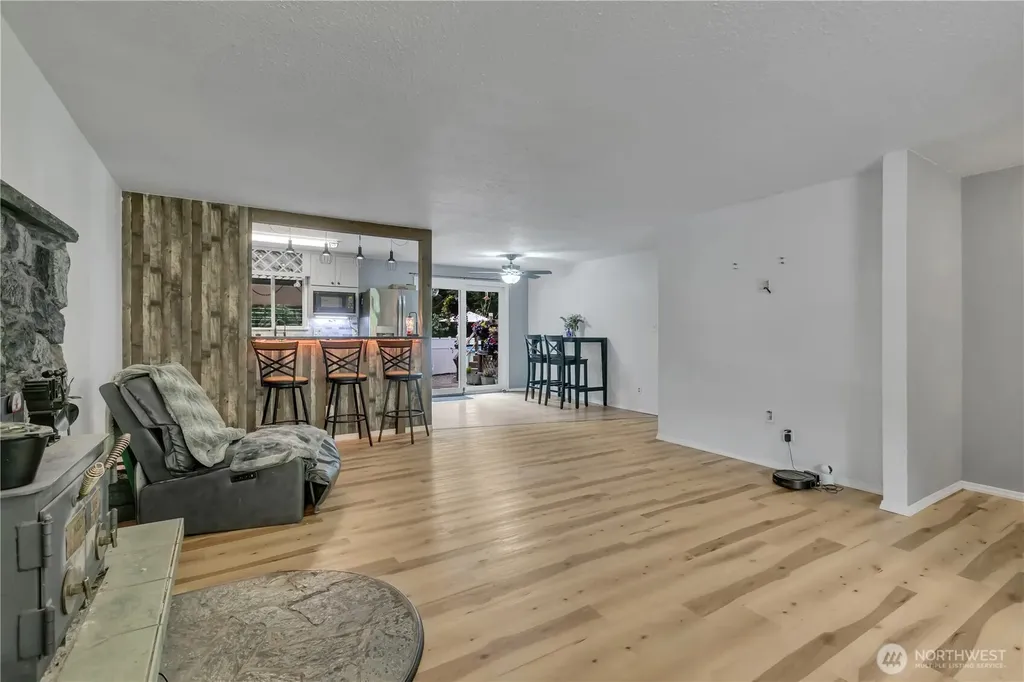 30461 188th Avenue SE Kent WA 98042
