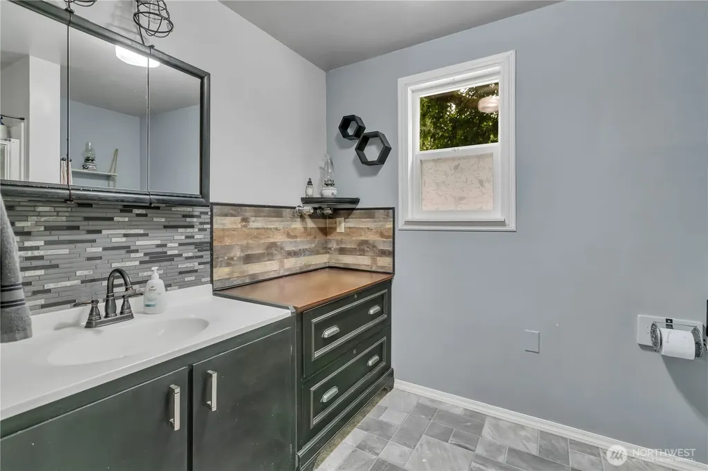 30461 188th Avenue SE Kent WA 98042