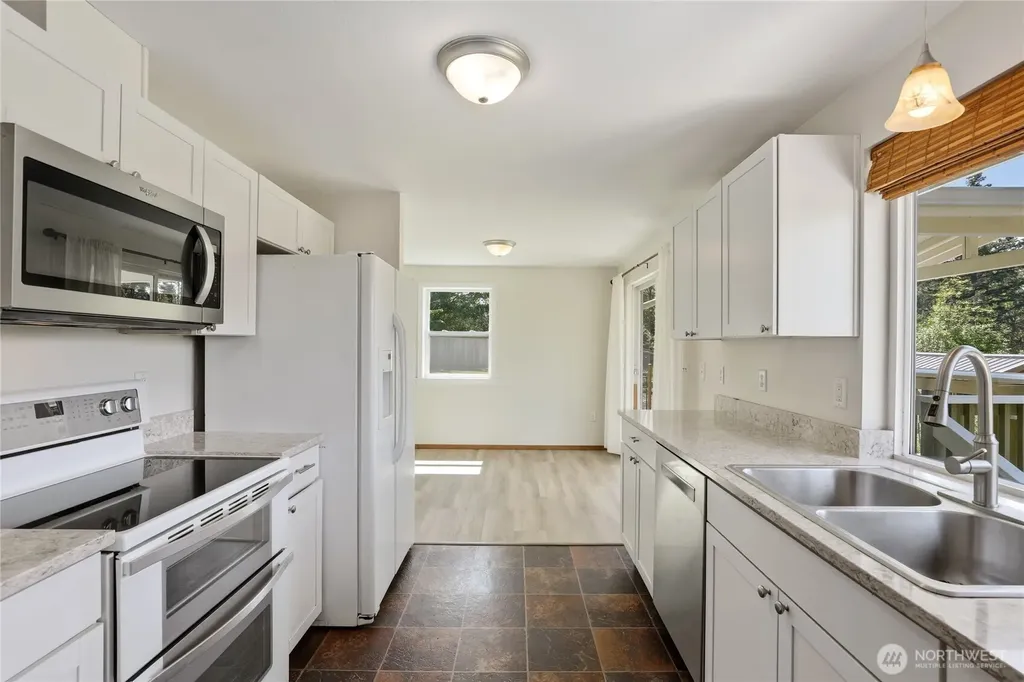 12742 Banner Road SE Olalla WA 98359