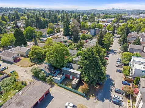 10346 Midvale Avenue N Seattle WA 98133