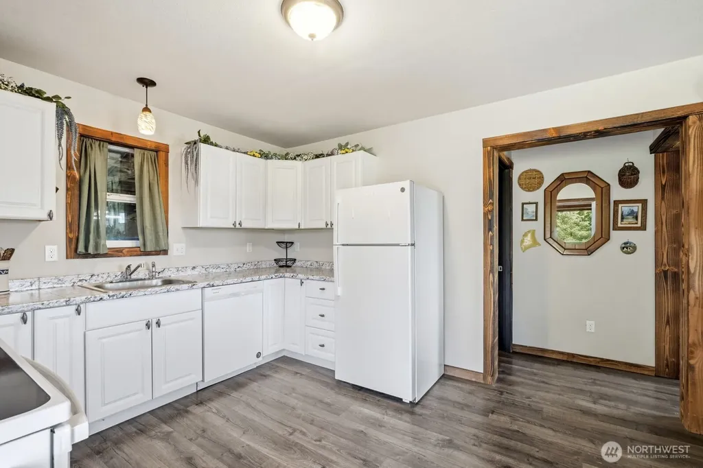 1242 N Fork Road Chehalis WA 98532